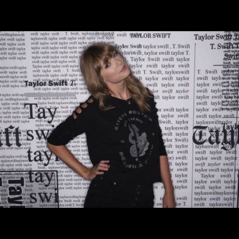 NEW Taylor Swift Reputation Tour Hooded Top